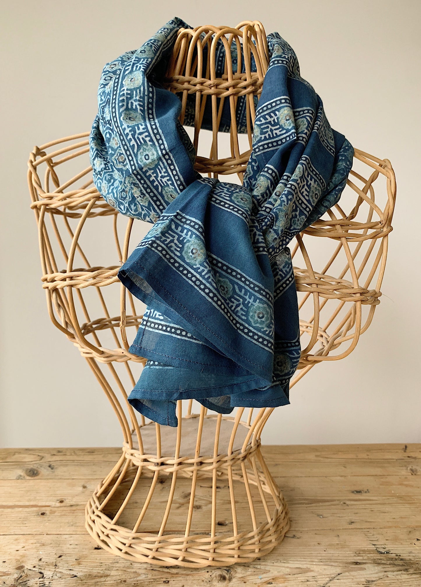 BLUE STAR COTTON SCARF